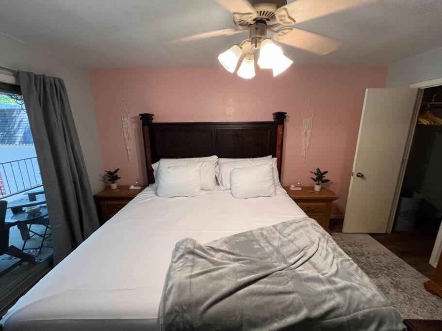 Healing Haven King Bed Suite Dallas Exterior photo