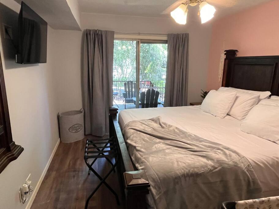 Healing Haven King Bed Suite Dallas Exterior photo