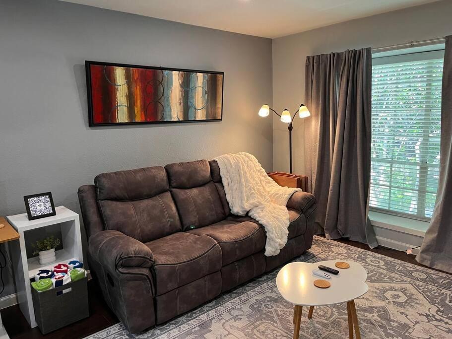Healing Haven King Bed Suite Dallas Exterior photo